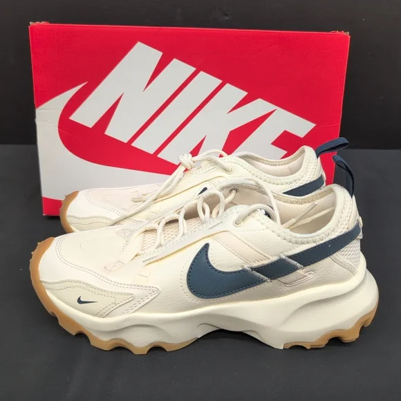 Nike TC 7900 Women’s Sneakers Shoes US 8.5 Pale Ivory Armory Navy DD9682 103 - Picture 3 of 13